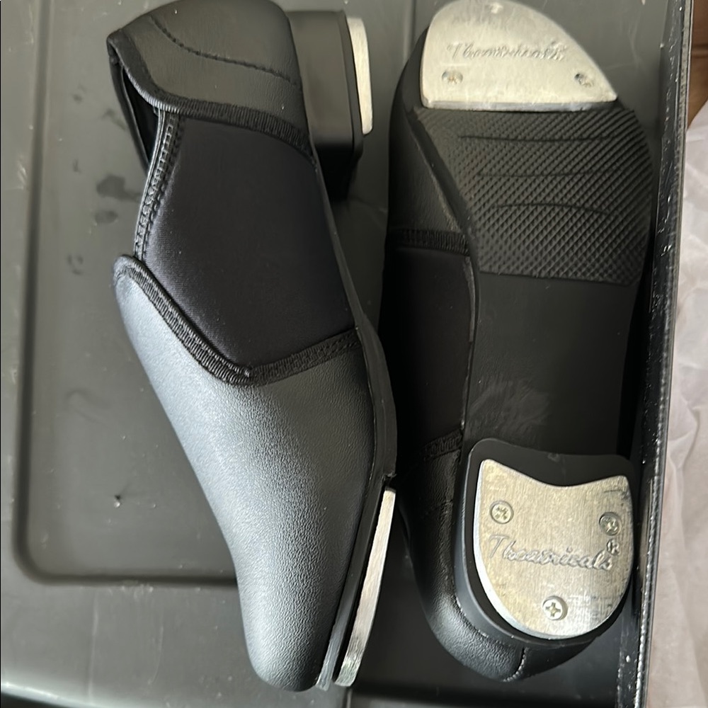 Black Tap Shoes with Textured Upper and Elastic Fit